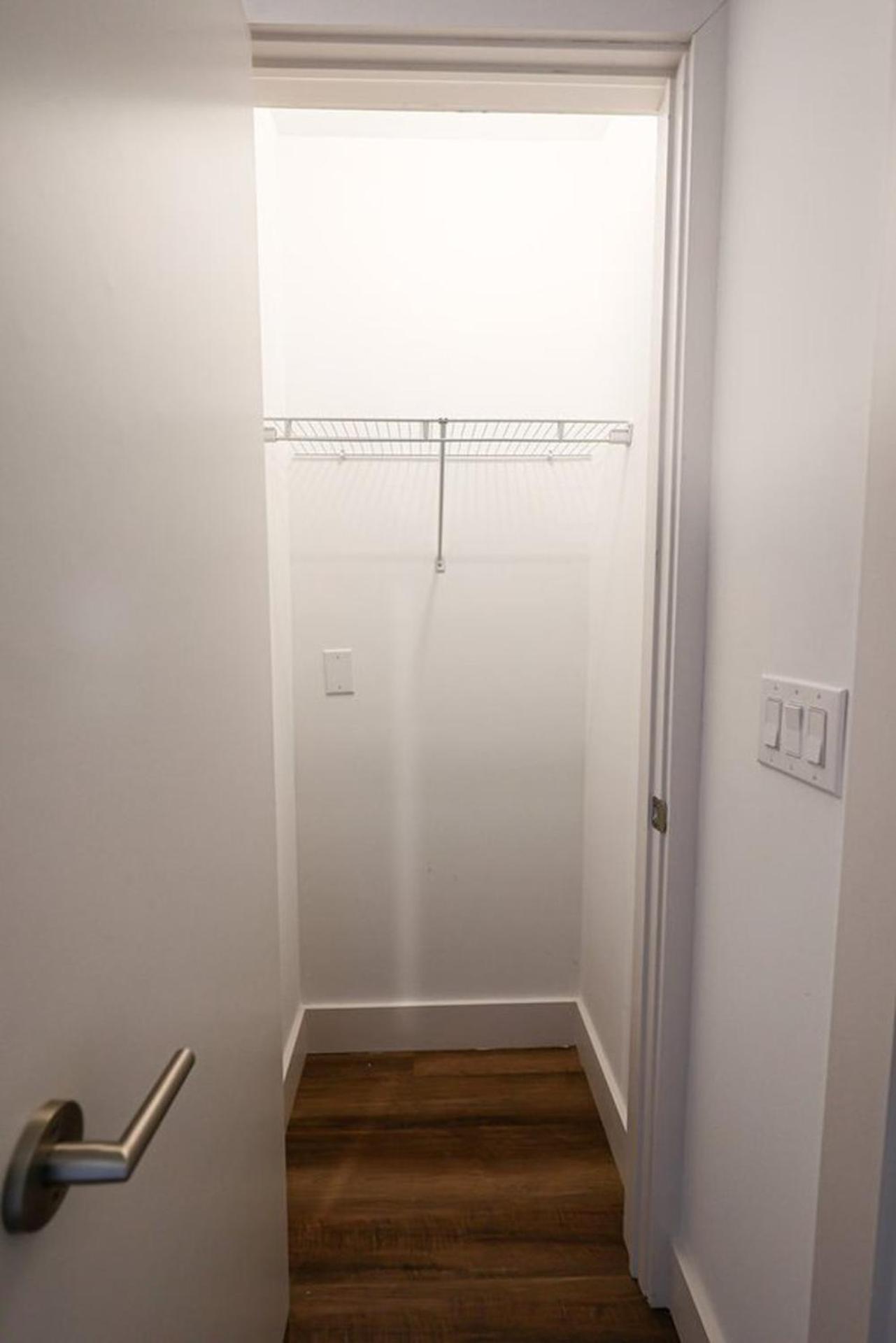 Trendy 1bed Unitatglenwood Apartment