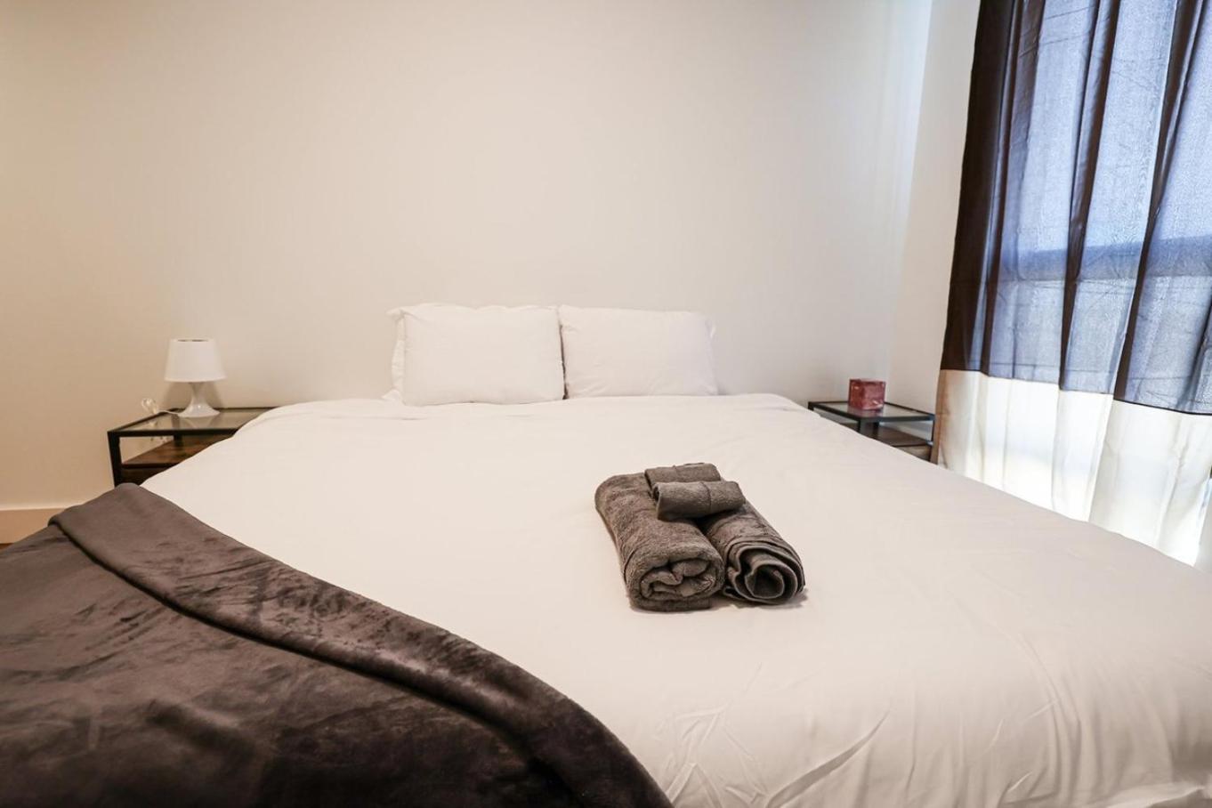 Trendy 1bed Unitatglenwood Apartment Philadelphia